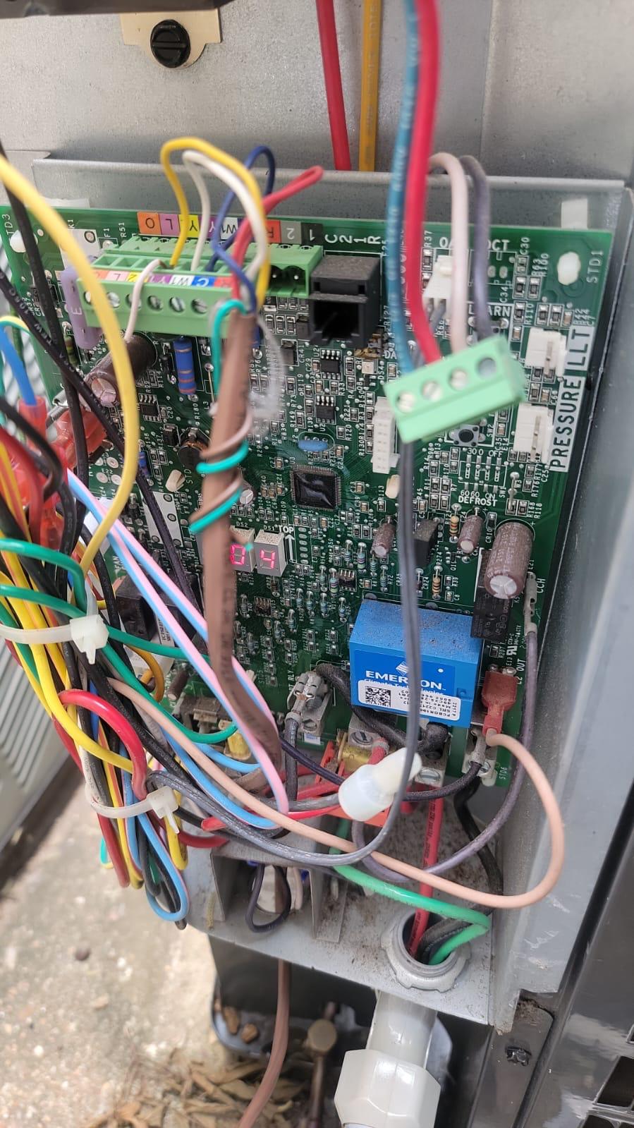 Hvac Control Board Repair - How to Choose an HVAC Contractor in Pasadena | HVAC247PRO Houston